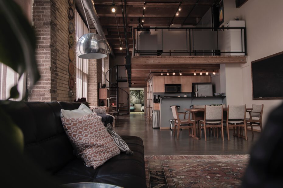 Woonkamer van industriële loft